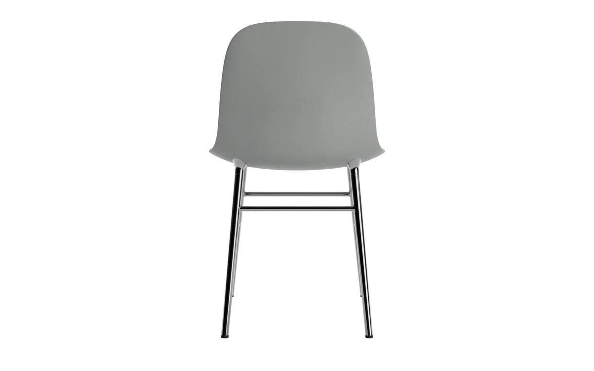 Form Stuhl in Grau präsentiert im Onlineshop von KAQTU Design AG. Stuhl ist von Normann Copenhagen
