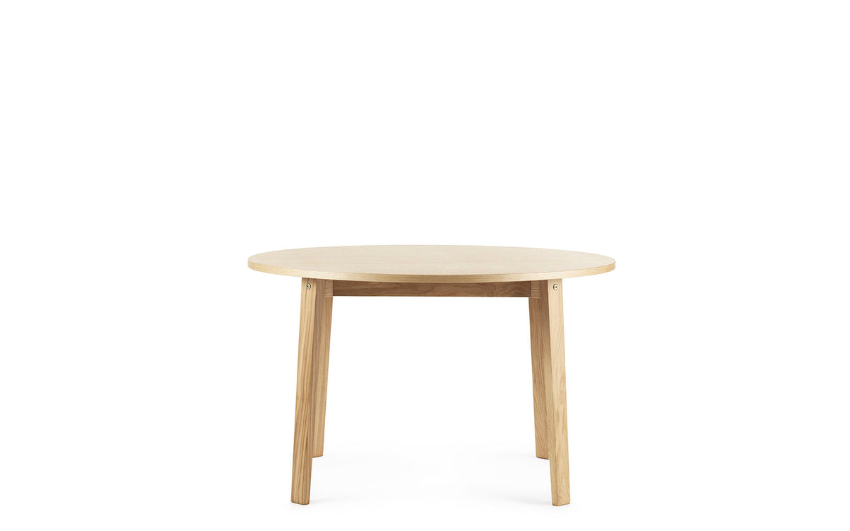 Slice Tisch vol. 2 Ø120 cm Eiche in Runder Tisch Ø120 präsentiert im Onlineshop von KAQTU Design AG. Esstisch ist von Normann Copenhagen