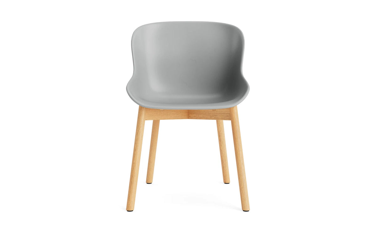 Hyg Stuhl Eiche Grau in Grau präsentiert im Onlineshop von KAQTU Design AG. Stuhl ist von Normann Copenhagen