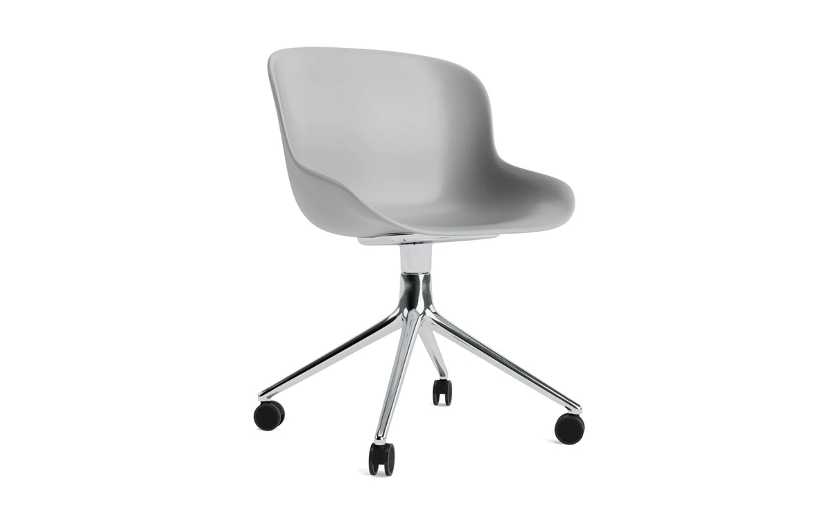 Hyg Drehstuhl 4W Aluminium/grau in Grau präsentiert im Onlineshop von KAQTU Design AG. Drehstuhl ist von Normann Copenhagen