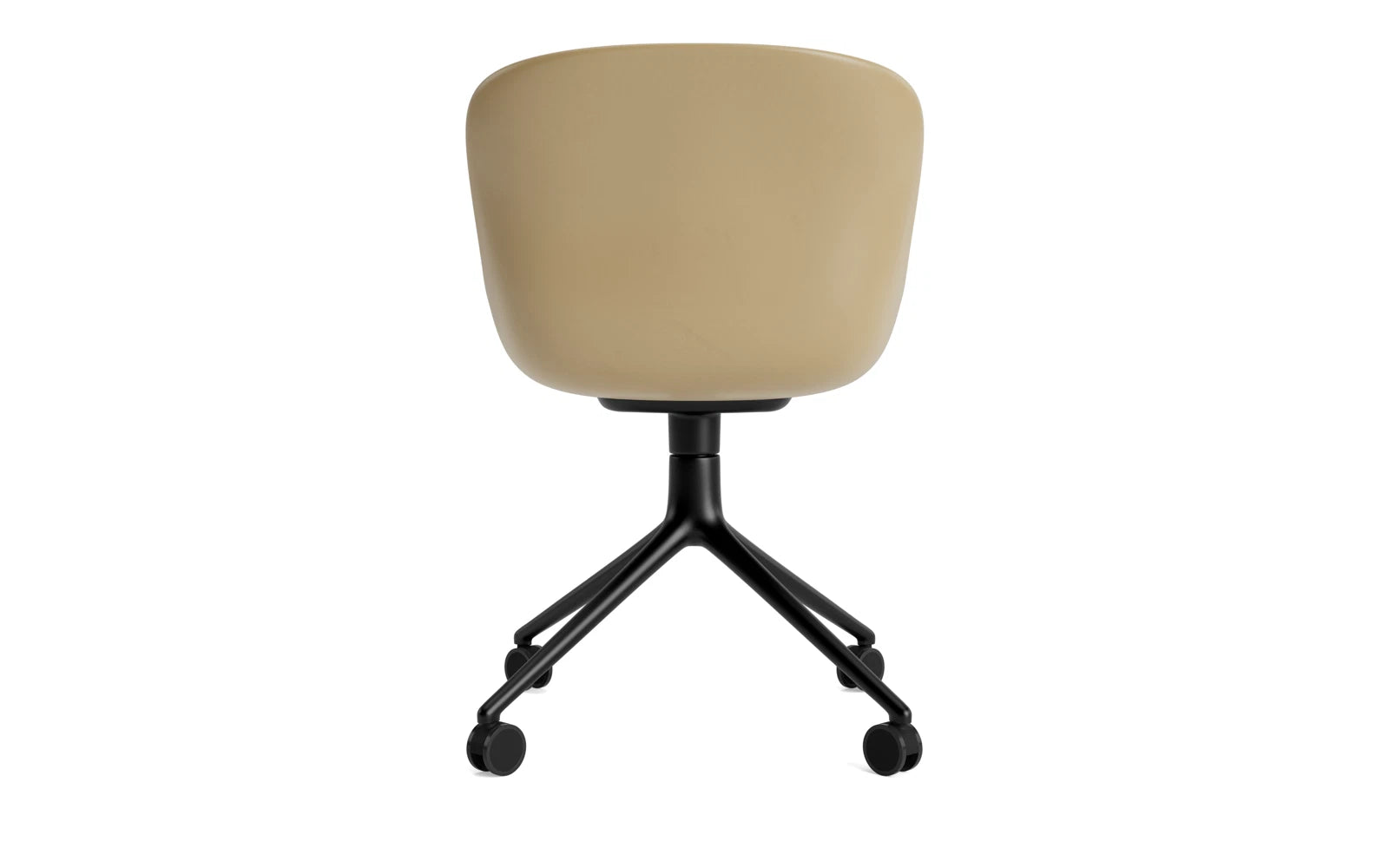 Erleben Sie den Hyg Drehstuhl 4W von Normann Copenhagen – ein eleganter Drehstuhl aus schwarzem Aluminium und Sand, der Komfort und skandinavische Ästhetik perfekt kombiniert.