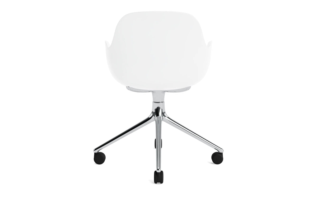 Form Drehstuhl 4W Aluminium/Weiss in Weiss präsentiert im Onlineshop von KAQTU Design AG. Bürostuhl ist von Normann Copenhagen