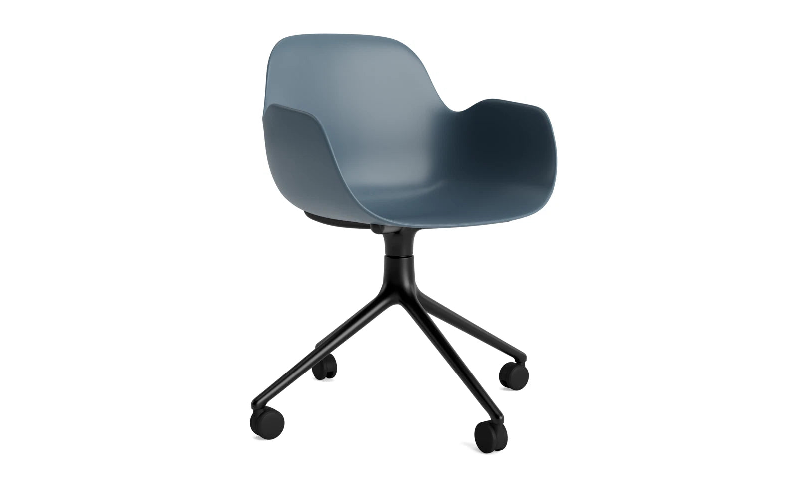 Form Drehsessel 4W schwarzes Aluminium/blau in präsentiert im Onlineshop von KAQTU Design AG. Sessel ist von Normann Copenhagen