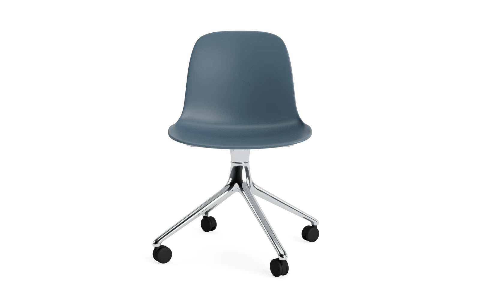 Erleben Sie den Form Drehstuhl 4W Aluminium/blau von Normann Copenhagen – ein eleganter Stuhl, der Funktionalität und zeitloses Design vereint.