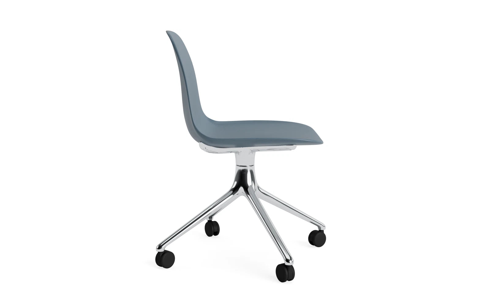 Entdecken Sie den Form Drehstuhl 4W Aluminium/blau von Normann Copenhagen – ein stilvolles Möbelstück, das Komfort und individuelle Gestaltungsmöglichkeiten bietet.