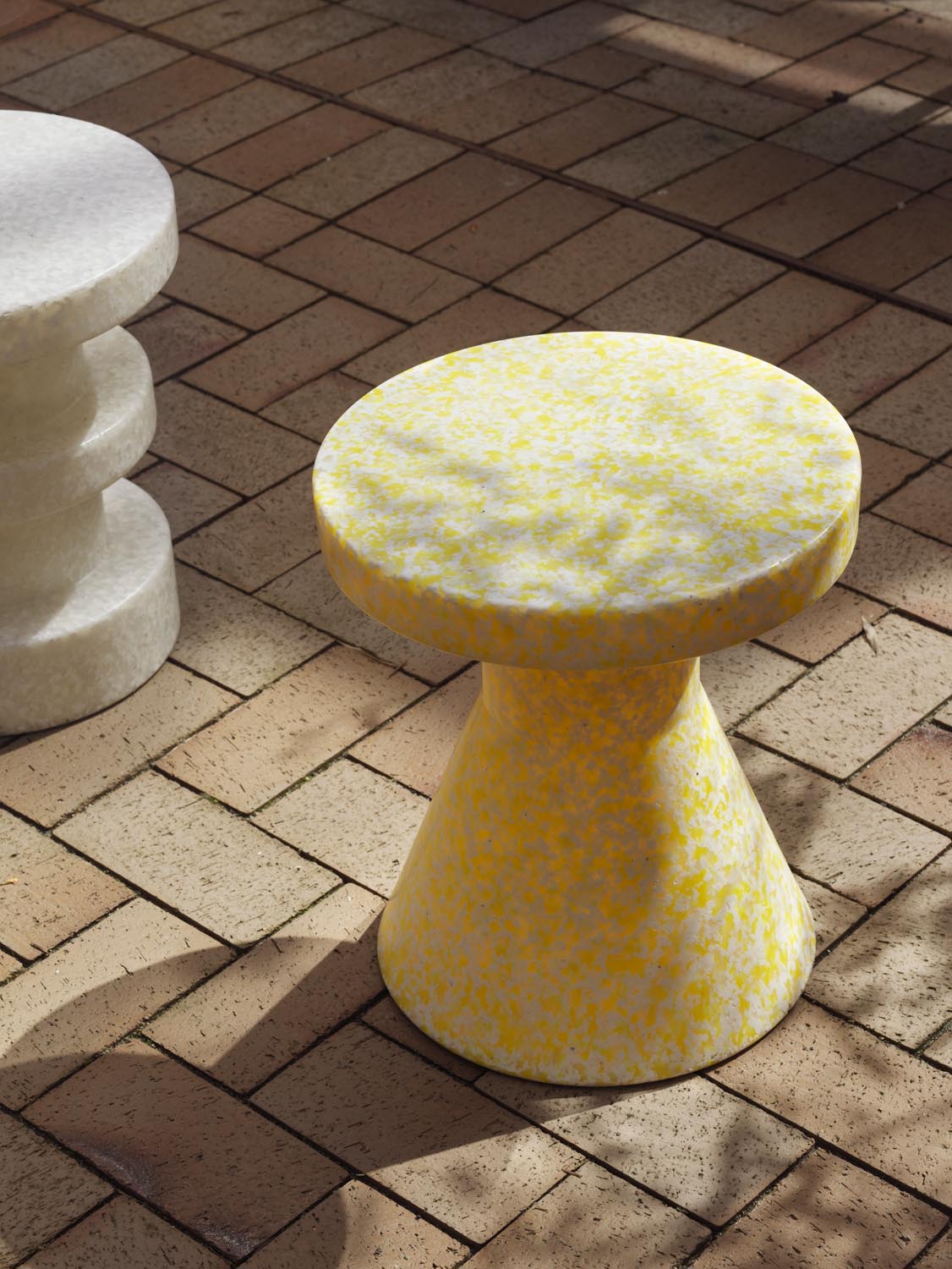 Bit Hocker Cone in Gelb präsentiert im Onlineshop von KAQTU Design AG. Hocker ist von Normann Copenhagen
