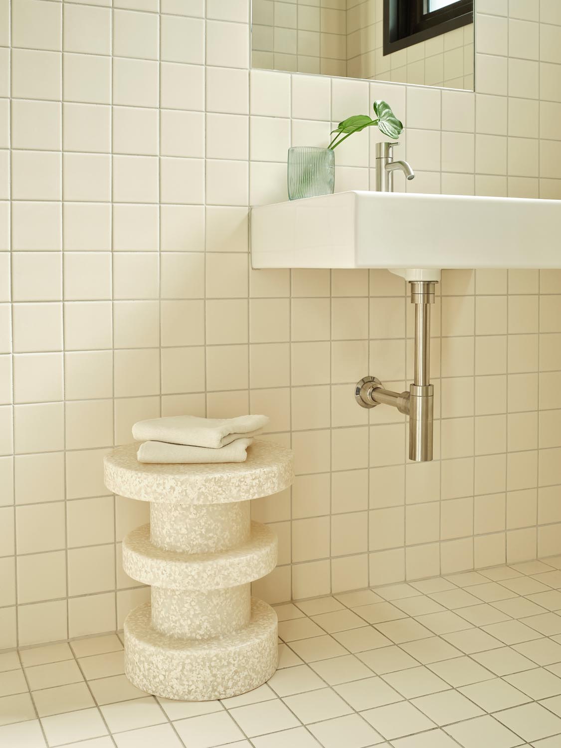 Bit Hocker Stack in präsentiert im Onlineshop von KAQTU Design AG. Hocker ist von Normann Copenhagen