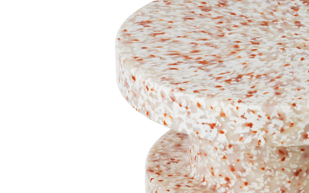 Bit Hocker Stack in Weiss präsentiert im Onlineshop von KAQTU Design AG. Pouf ist von Normann Copenhagen