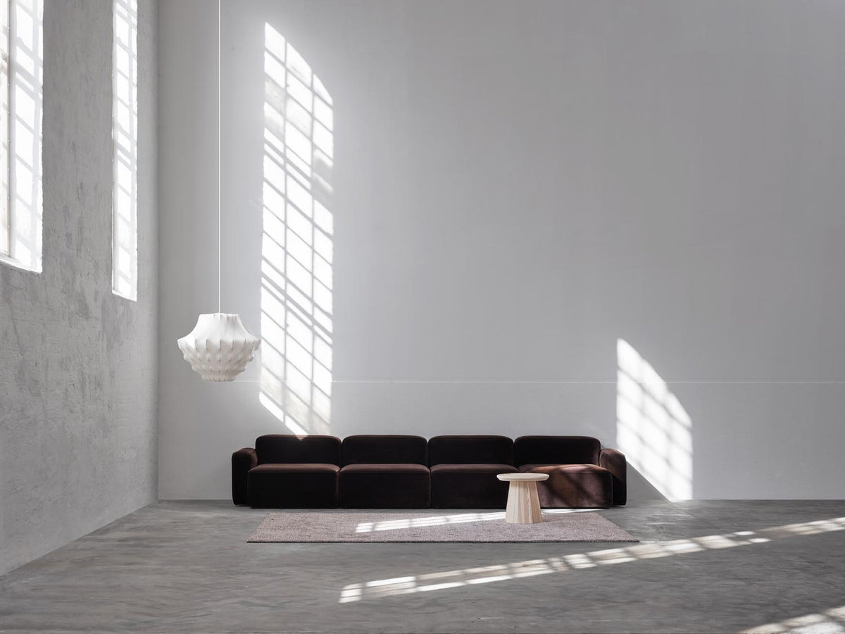 Phantom Lampe EU gross weiss in Weiss präsentiert im Onlineshop von KAQTU Design AG. Pendelleuchte ist von Normann Copenhagen