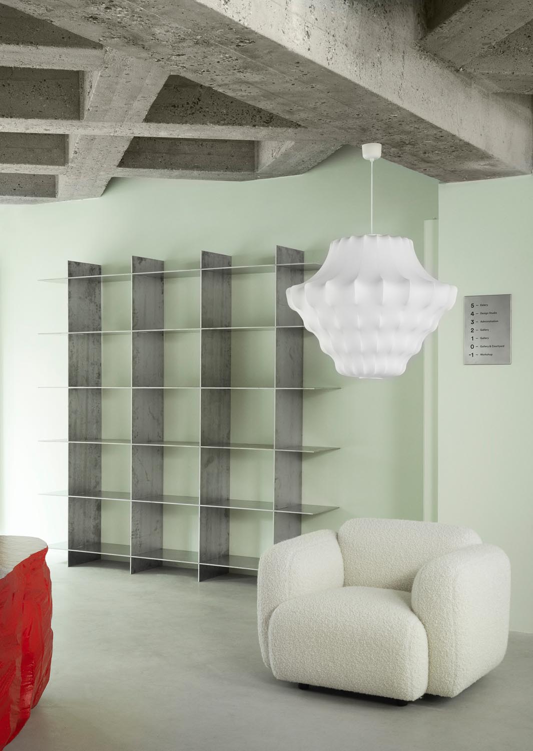 Phantom Lampe EU gross weiss in Weiss präsentiert im Onlineshop von KAQTU Design AG. Pendelleuchte ist von Normann Copenhagen
