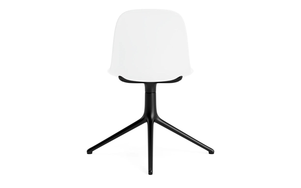 Form Drehstuhl in Weiss präsentiert im Onlineshop von KAQTU Design AG. Dreh-Schalenstuhl ist von Normann Copenhagen