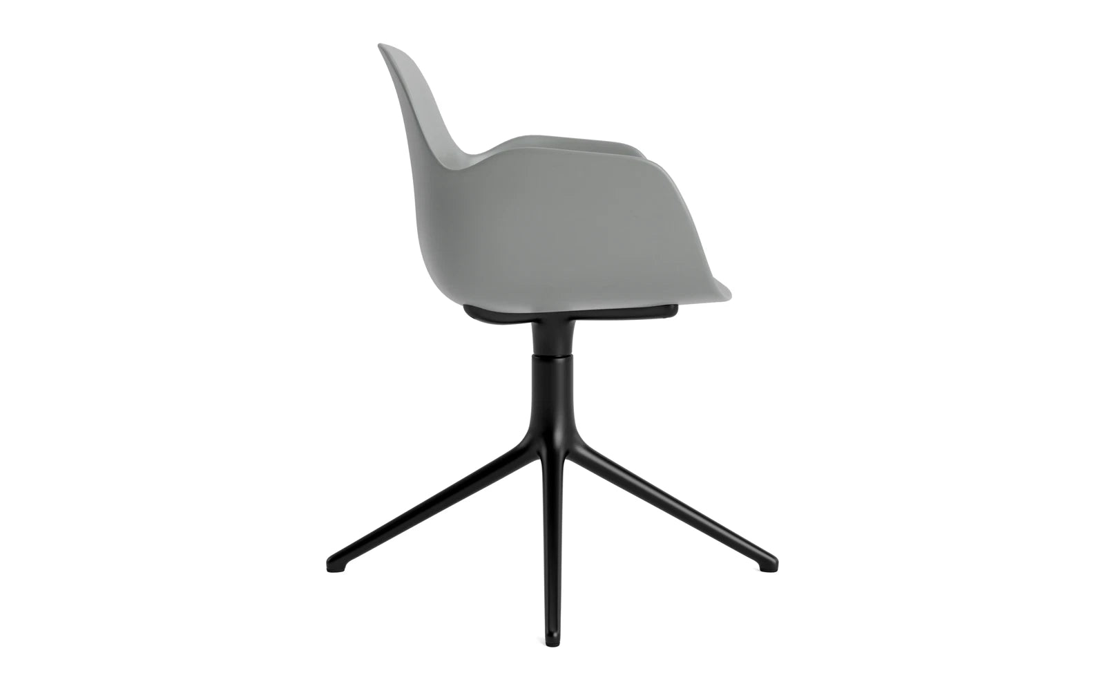 Moderner Form Drehstuhl in Schwarz mit robustem Aluminiumgestell. Perfekt für Büros und Restaurants, bietet er Stil und höchsten Sitzkomfort.