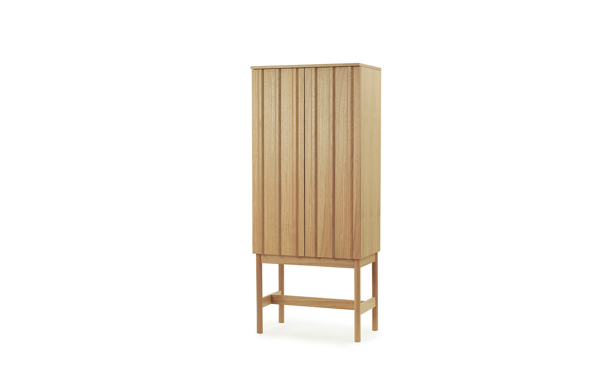 Rib Schrank in Beige präsentiert im Onlineshop von KAQTU Design AG. Cabinet ist von Normann Copenhagen