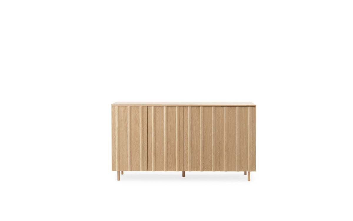 Rib Sideboard in Eiche präsentiert im Onlineshop von KAQTU Design AG. Sideboard ist von Normann Copenhagen