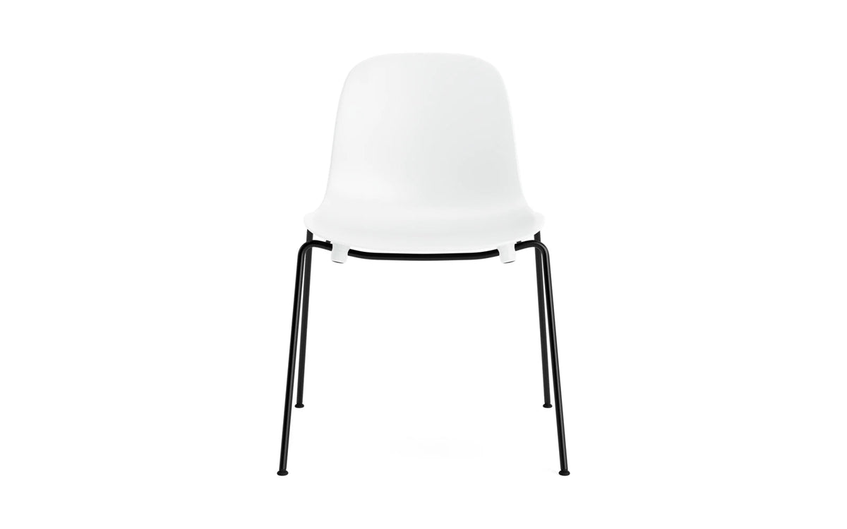 Form Stapelstuhl in Weiss präsentiert im Onlineshop von KAQTU Design AG. Stuhl ist von Normann Copenhagen