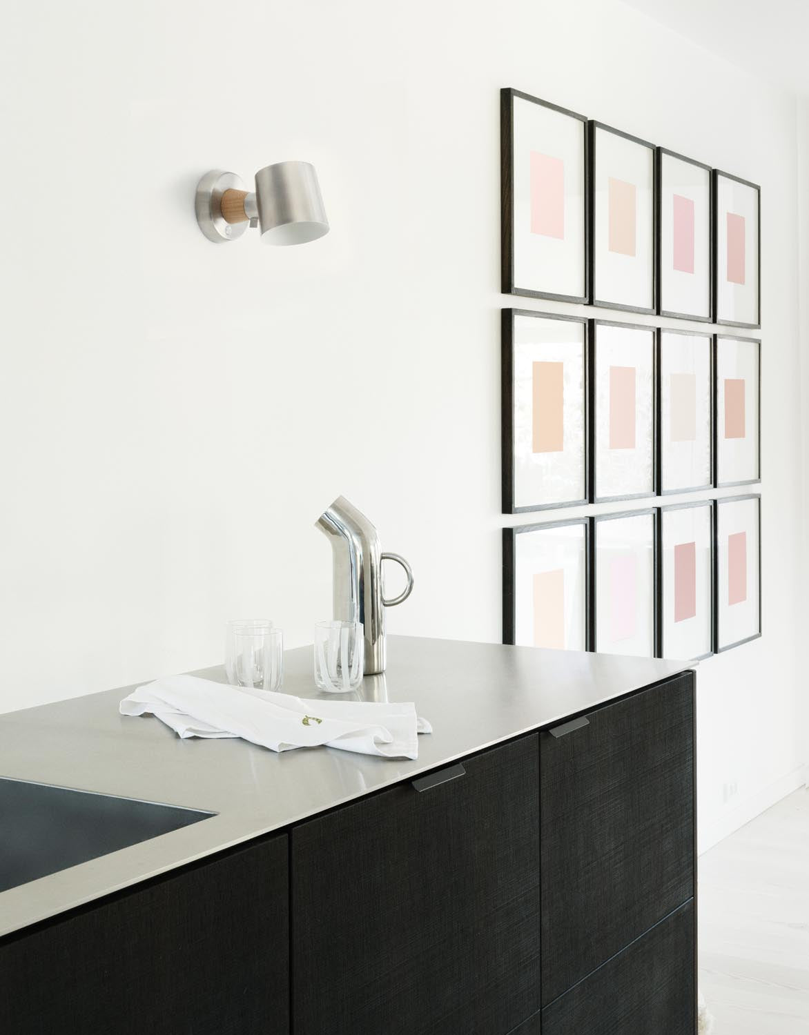 Rise Wandleuchte EU Hardwired Edelstahl in Edelstahl präsentiert im Onlineshop von KAQTU Design AG. Wandleuchte ist von Normann Copenhagen