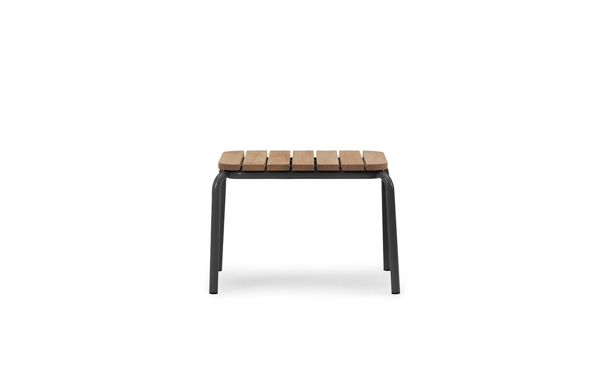 Vig Robinia Beistelltisch in Schwarz präsentiert im Onlineshop von KAQTU Design AG. Beistelltisch Outdoor ist von Normann Copenhagen