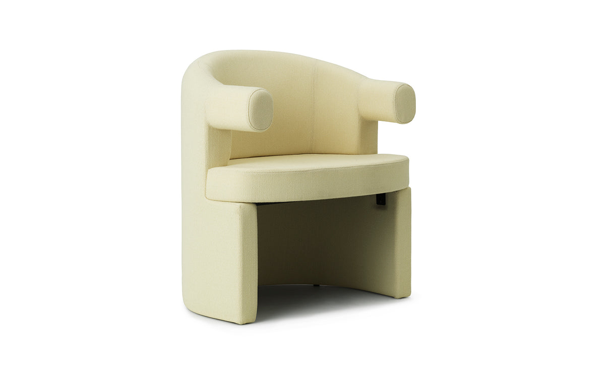 Burra Stuhl in Vidar 1511 präsentiert im Onlineshop von KAQTU Design AG. Stuhl mit Armlehne ist von Normann Copenhagen