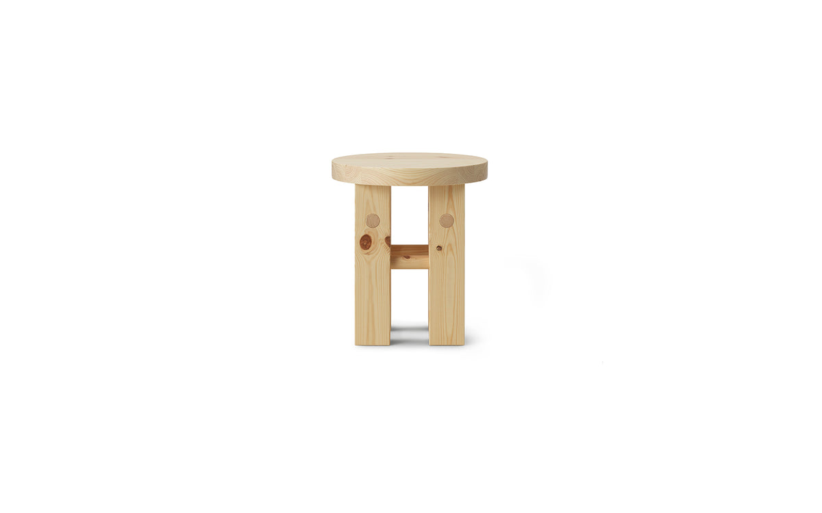 Fyr Hocker in präsentiert im Onlineshop von KAQTU Design AG. Hocker ist von Normann Copenhagen