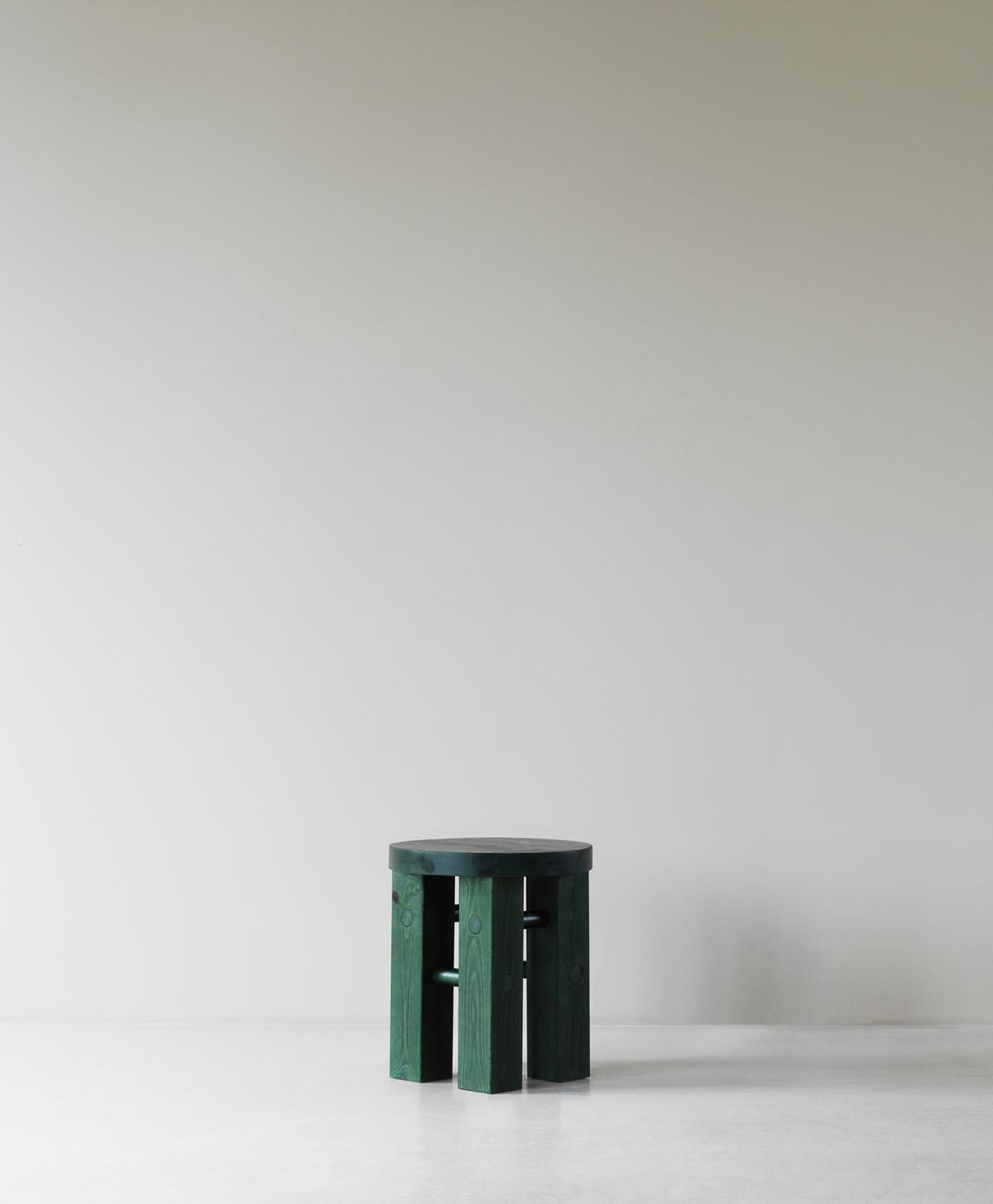 Fyr Hocker in präsentiert im Onlineshop von KAQTU Design AG. Hocker ist von Normann Copenhagen