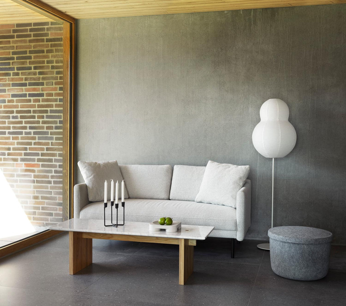 Rar Sofa 2 Sitzer in Venezia Off-White präsentiert im Onlineshop von KAQTU Design AG. 2er Sofa ist von Normann Copenhagen