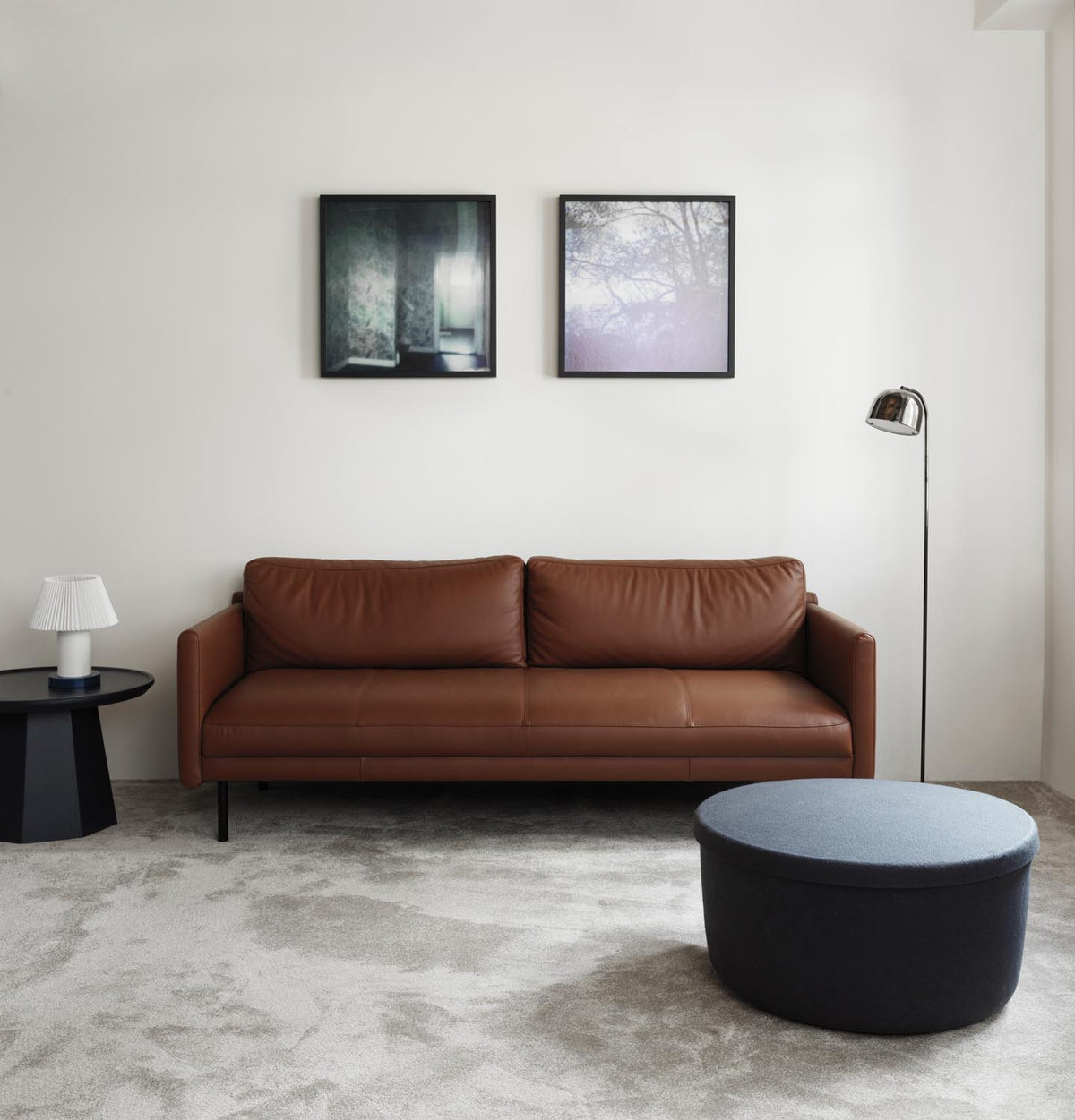 Rar Sofa 3 Sitzer in Omaha Leder Cognac präsentiert im Onlineshop von KAQTU Design AG. 3er Sofa ist von Normann Copenhagen