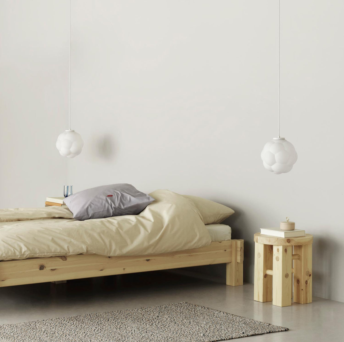 Notch Bettgestell in präsentiert im Onlineshop von KAQTU Design AG. Bett ist von Normann Copenhagen