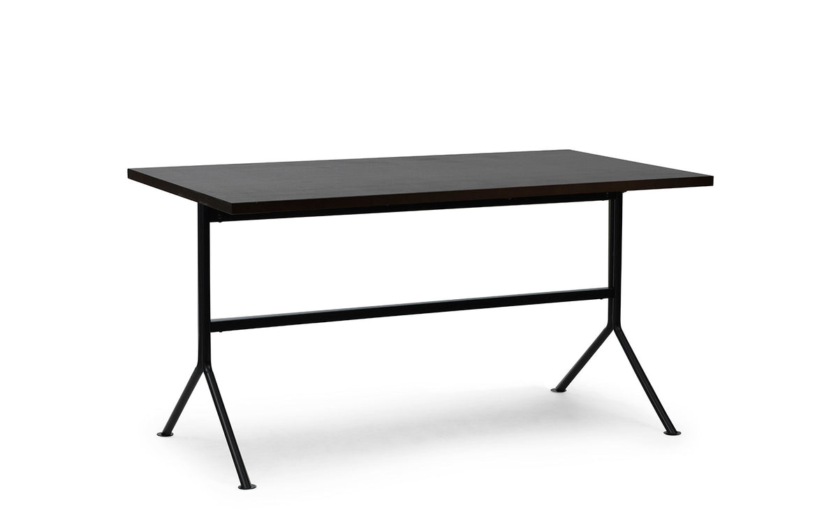 Kip Schreibtisch in Dunkelbraun präsentiert im Onlineshop von KAQTU Design AG. Schreibtisch ist von Normann Copenhagen