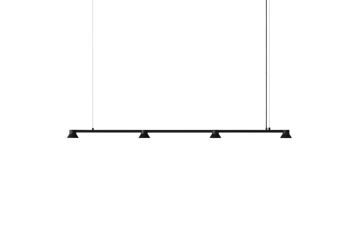 Hat Leuchte Linear Gross EU in präsentiert im Onlineshop von KAQTU Design AG. Pendelleuchte ist von Normann Copenhagen