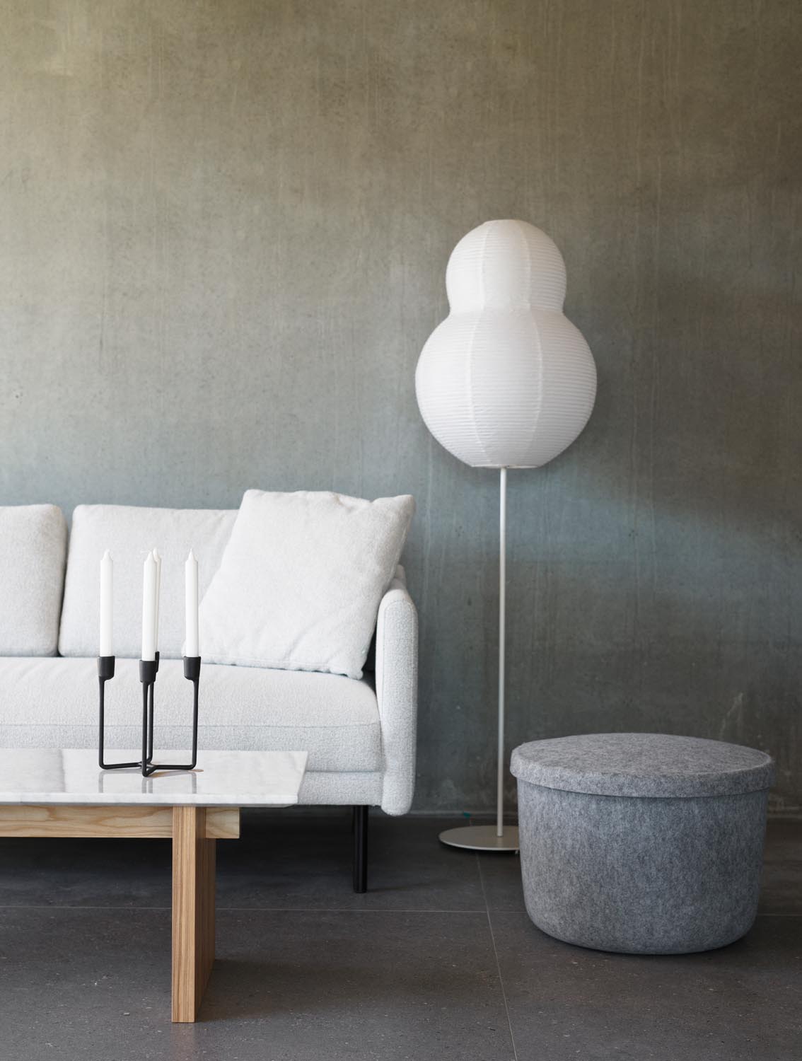 Hide Storage Pouf klein in Felt 393 präsentiert im Onlineshop von KAQTU Design AG. Pouf ist von Normann Copenhagen