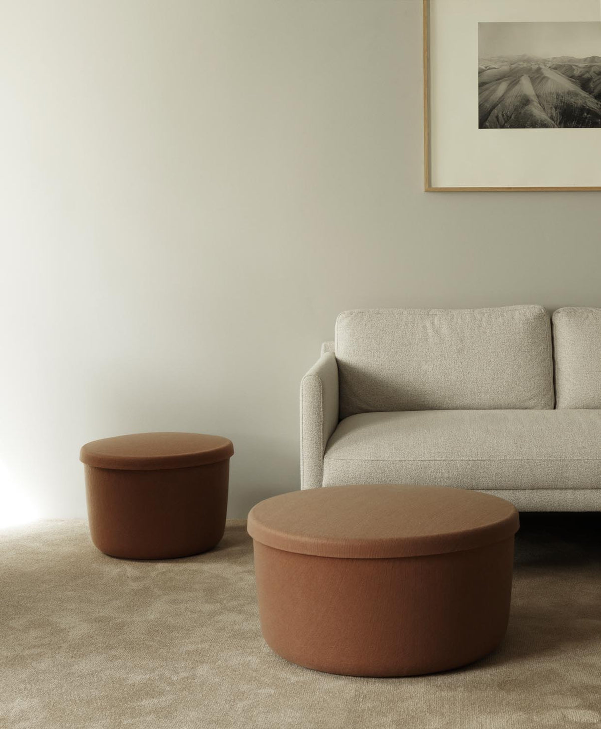 Hide Storage Pouf Gross in Felt 358 präsentiert im Onlineshop von KAQTU Design AG. Pouf ist von Normann Copenhagen