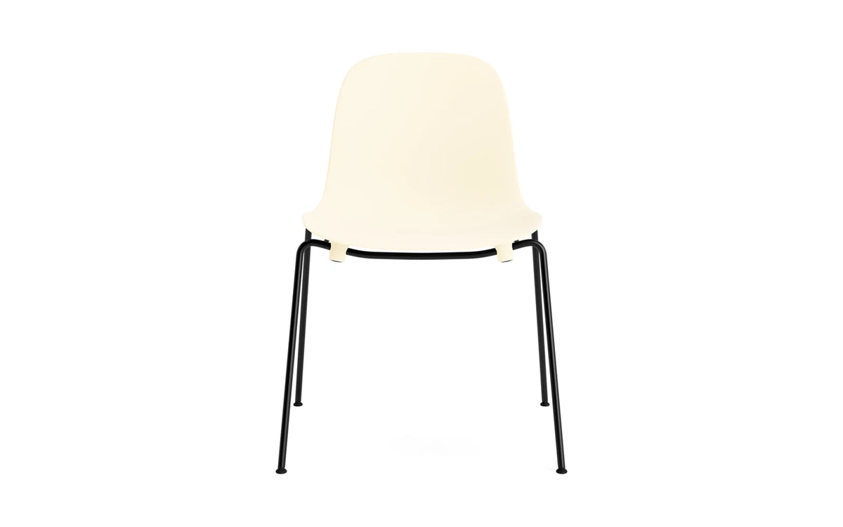 Form Stapelstuhl Schwartz Stahl Creme in Creme präsentiert im Onlineshop von KAQTU Design AG. Stuhl ist von Normann Copenhagen