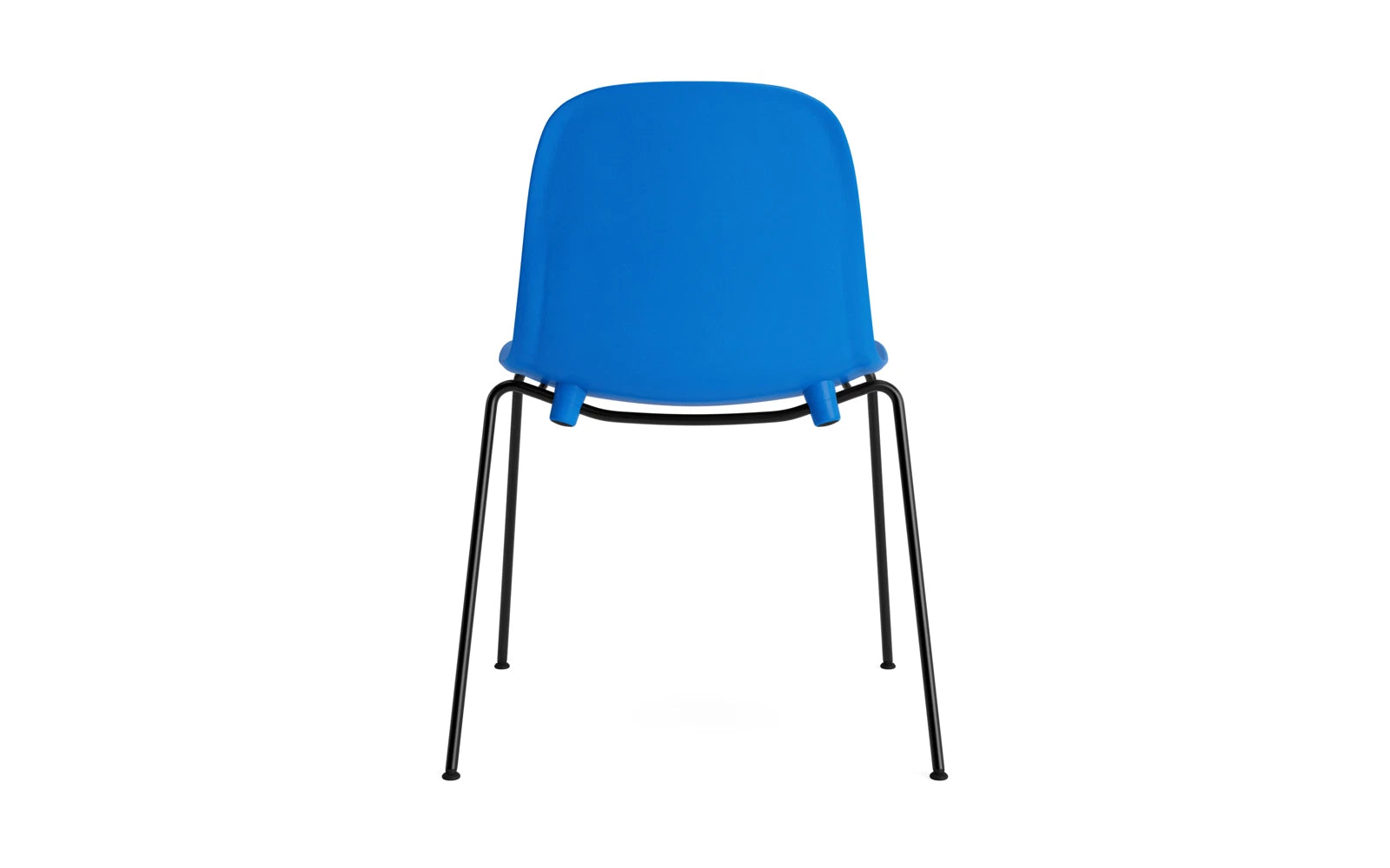 Erleben Sie den Form Stapelstuhl in strahlendem Blau von Normann Copenhagen – eine perfekte Mischung aus modernem Design und praktischer Vielseitigkeit.