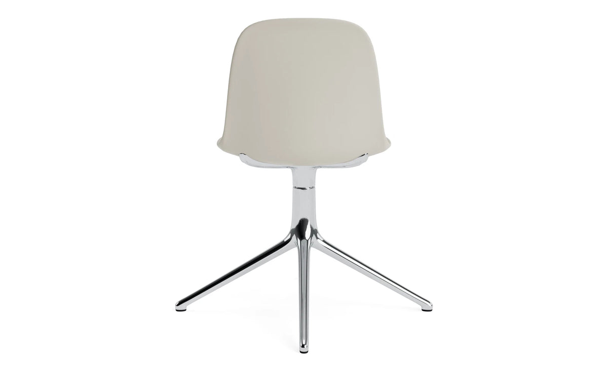 Form Drehstuhl Hellgrau/Aluminium in Hellgrau präsentiert im Onlineshop von KAQTU Design AG. Drehstuhl ist von Normann Copenhagen