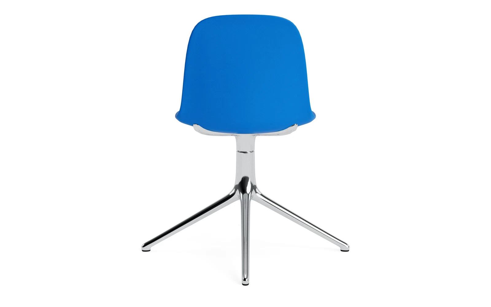 Erleben Sie den Form Drehstuhl in strahlendem Blau und Aluminium von Normann Copenhagen – ein elegantes Möbelstück für modernes Wohnen.