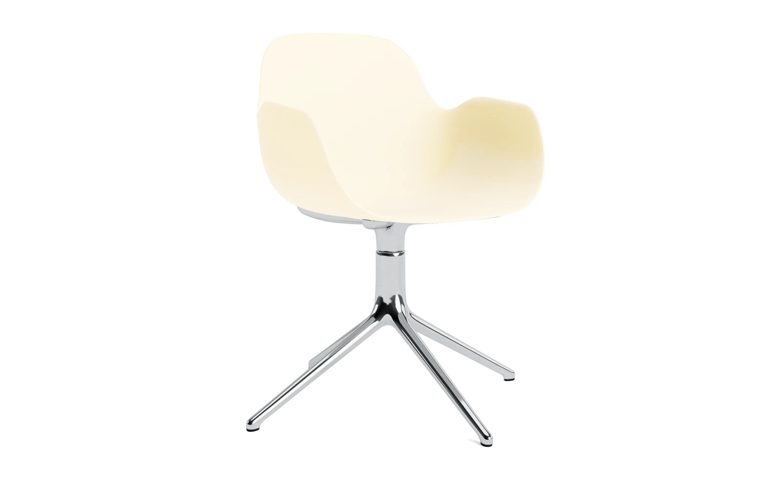 Form Drehsessel Creme/Aluminium in  präsentiert im Onlineshop von KAQTU Design AG. Sessel ist von Normann Copenhagen