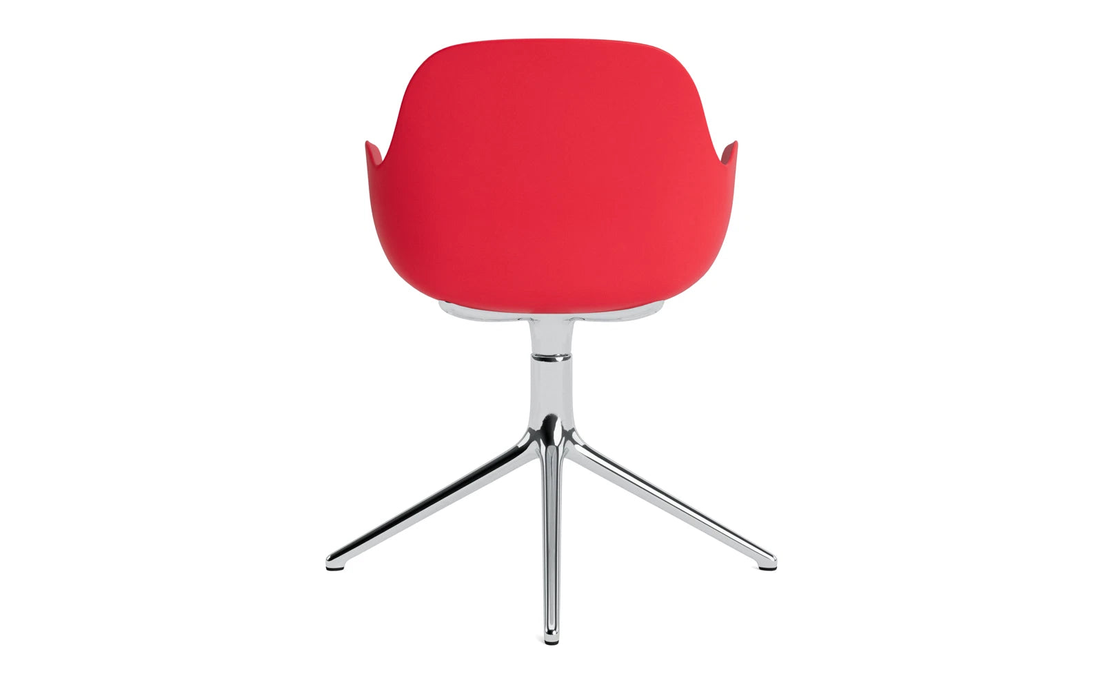 Erleben Sie den Form Drehsessel in strahlendem Rot und Aluminium – ein modernes Designhighlight von Normann Copenhagen, das Stil und Funktionalität vereint.
