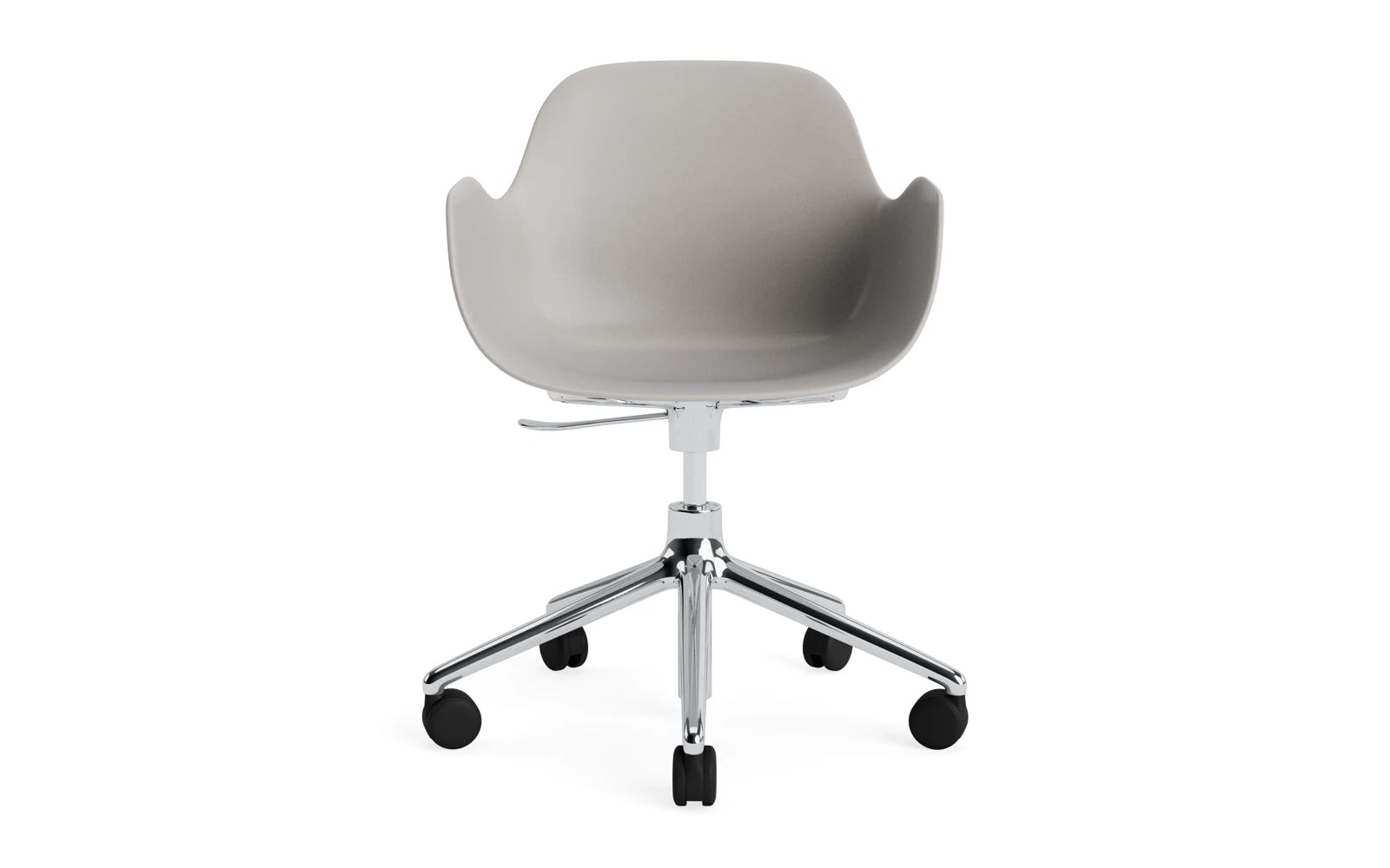 Erleben Sie den Form Drehsessel in warmem Grau mit Aluminiumgestell von Normann Copenhagen – stilvoll, mobil und perfekt für jeden Raum.