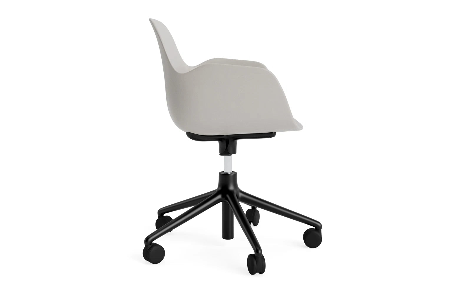 Entdecken Sie den Form Drehsessel mit Rollen in elegantem Grau und robustem Aluminium von Normann Copenhagen – ideal für stilvolle Räume.