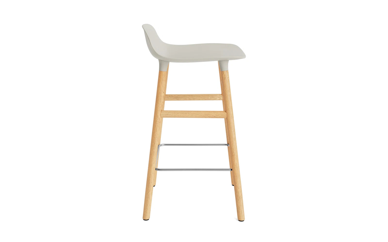 Entdecken Sie den Form Barstuhl 65 cm in hellgrau/Eiche von Normann Copenhagen – ein stilvolles Möbelstück, das modernes Design und Funktionalität perfekt kombiniert.