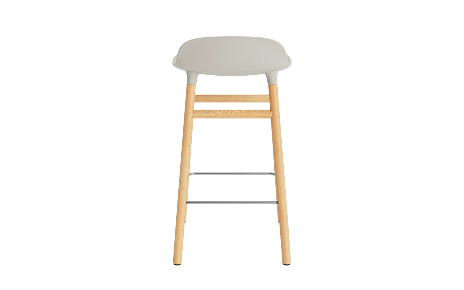 Erleben Sie den Form Barstuhl 65 cm in hellgrau/Eiche von Normann Copenhagen – ein elegantes Designstück, das Komfort und Stil in jeden Raum bringt.