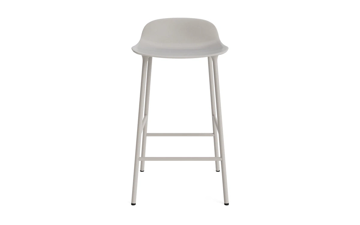 Form Barstuhl 65 cm Warmes Grau/Stahl in Warmes Grau präsentiert im Onlineshop von KAQTU Design AG. Barstuhl ist von Normann Copenhagen