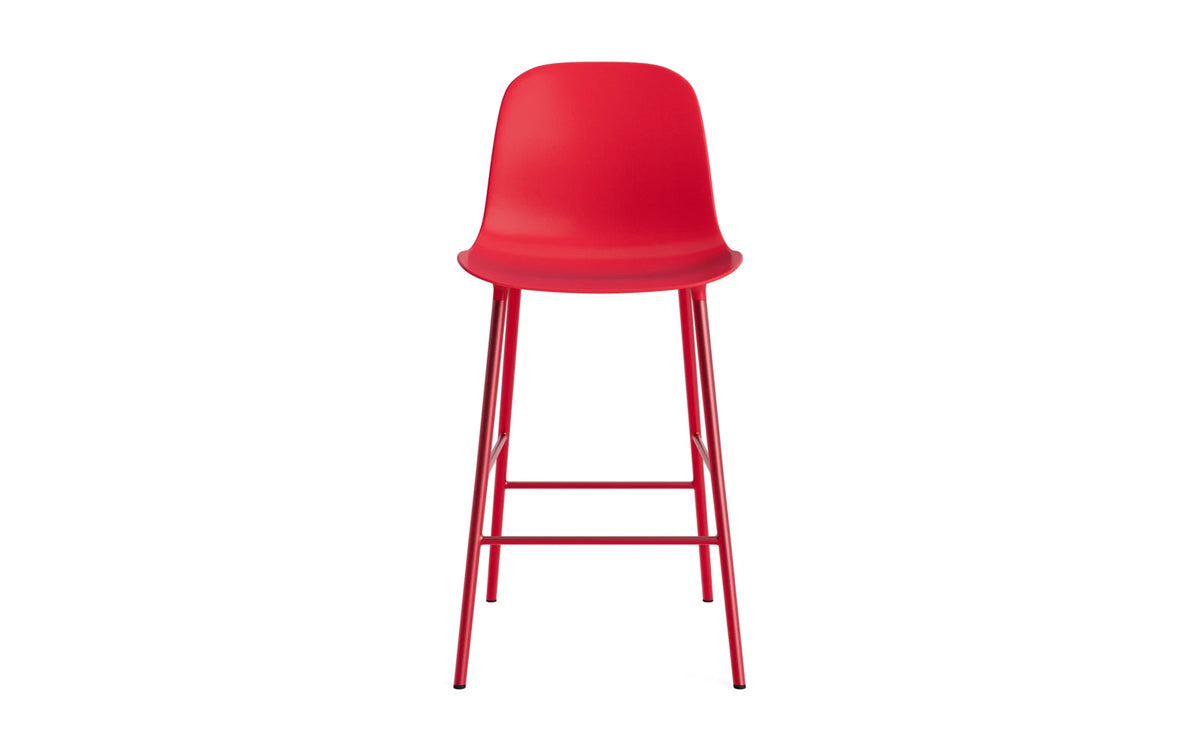 Form Barstuhl 65 cm Stahl/ Leuchtendes rot in Leuchtendes rot präsentiert im Onlineshop von KAQTU Design AG. Barstuhl ist von Normann Copenhagen