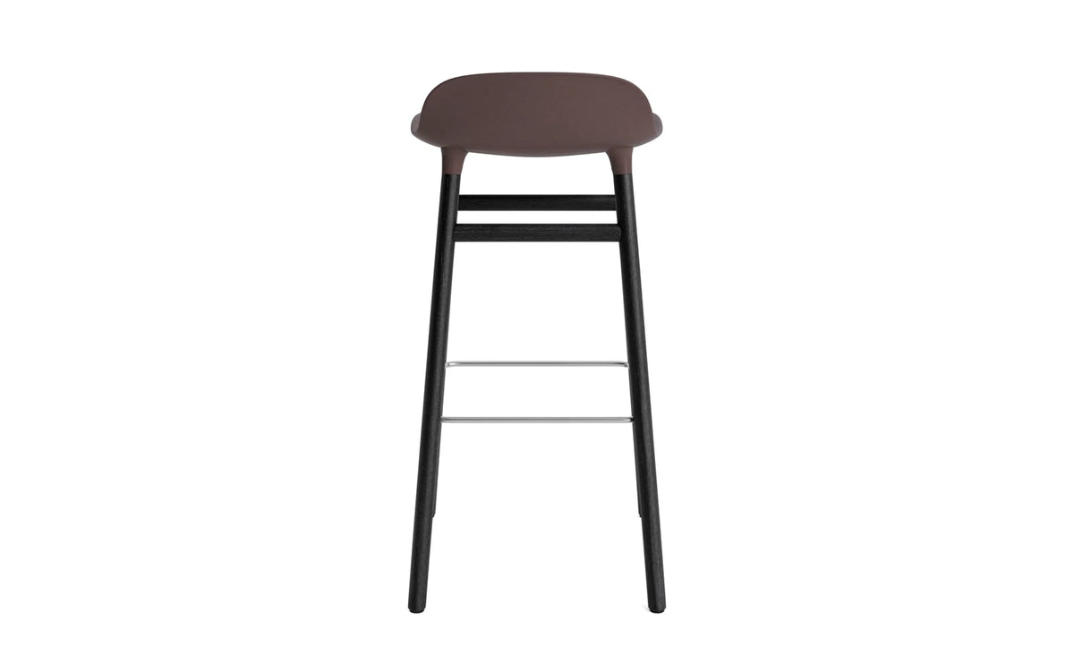 Form Barstuhl 75 cm braun/schwarz in Braun präsentiert im Onlineshop von KAQTU Design AG. Barstuhl ist von Normann Copenhagen