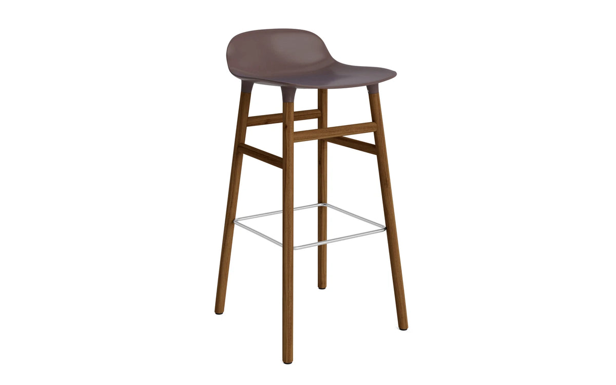 Form Barstuhl 75 cm Braun/Walnuss in Braun präsentiert im Onlineshop von KAQTU Design AG. Barstuhl ist von Normann Copenhagen
