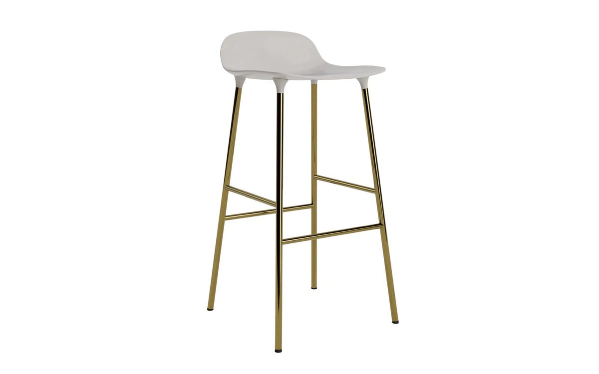Form Barstuhl 75 cm Messing warmes grau in Warmes Grau präsentiert im Onlineshop von KAQTU Design AG. Barstuhl ist von Normann Copenhagen