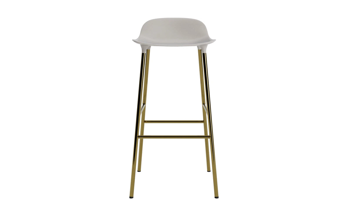 Form Barstuhl 75 cm Messing warmes grau in Warmes Grau präsentiert im Onlineshop von KAQTU Design AG. Barstuhl ist von Normann Copenhagen