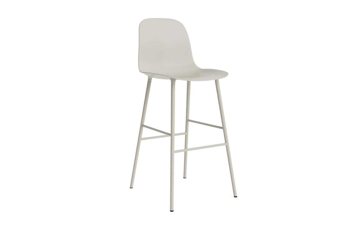 Form Barstuhl 75 cm Stahl Hellgrau in Hellgrau präsentiert im Onlineshop von KAQTU Design AG. Barstuhl ist von Normann Copenhagen