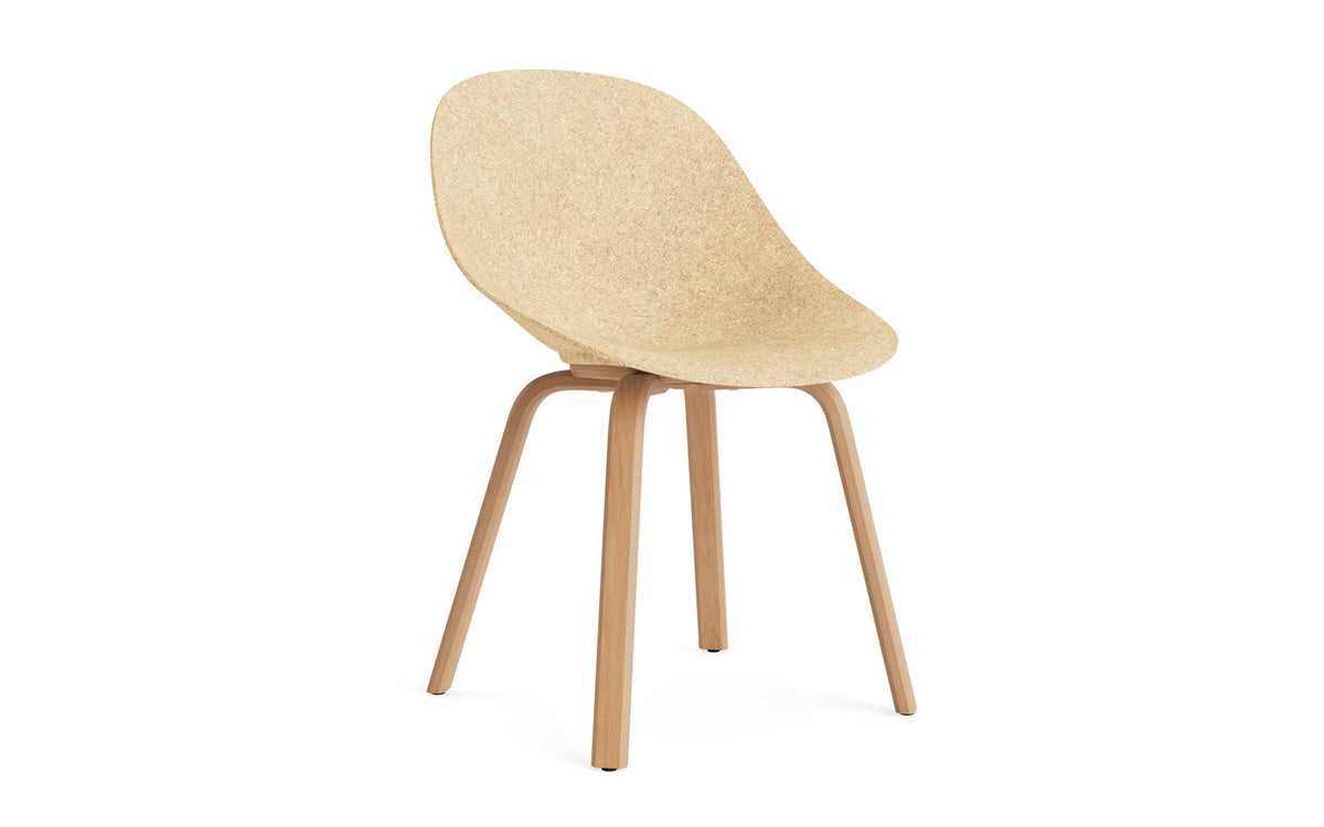 Mat Stuhl Buchenholz in Hanf präsentiert im Onlineshop von KAQTU Design AG. Stuhl ist von Normann Copenhagen