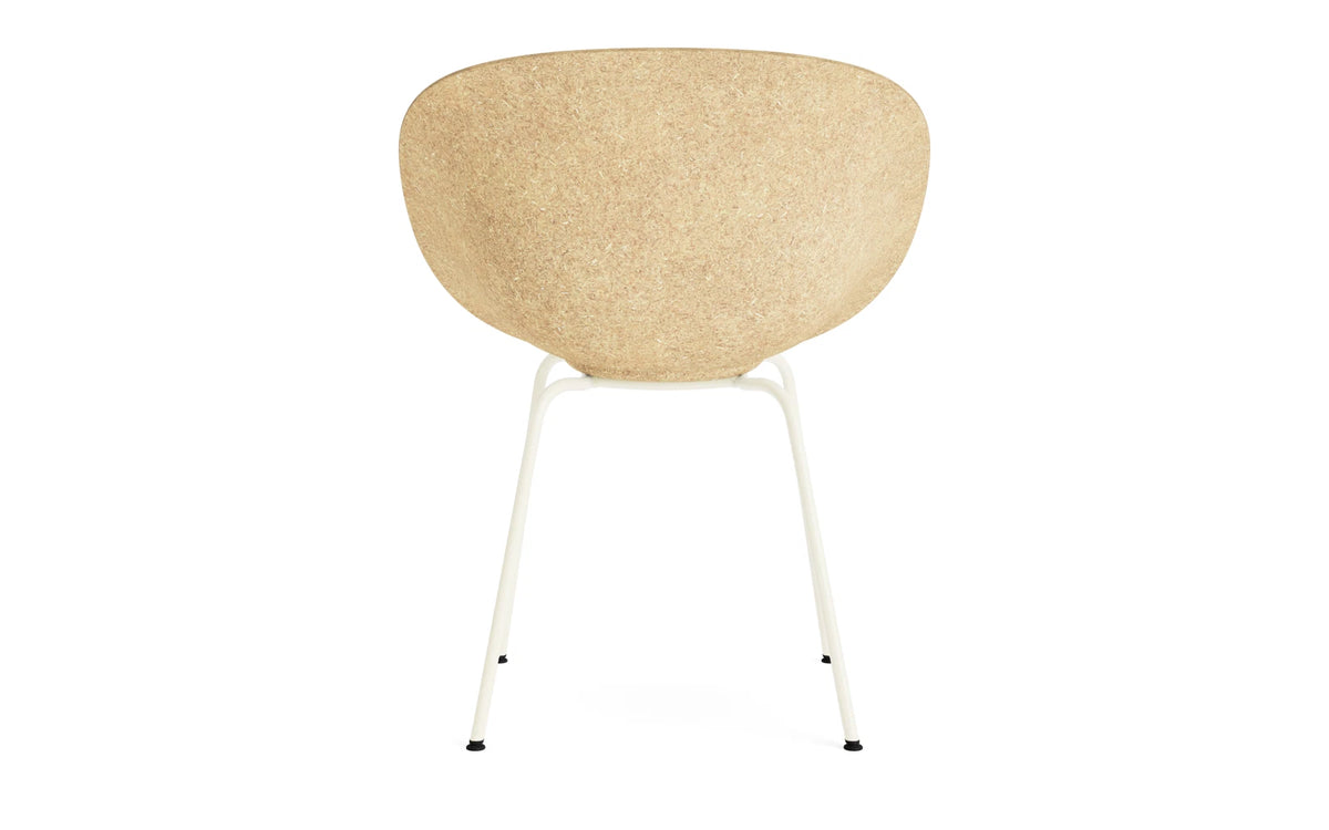 Mat Lehnstuhl Creme stahl Hanf in Hanf präsentiert im Onlineshop von KAQTU Design AG. Stuhl mit Armlehne ist von Normann Copenhagen
